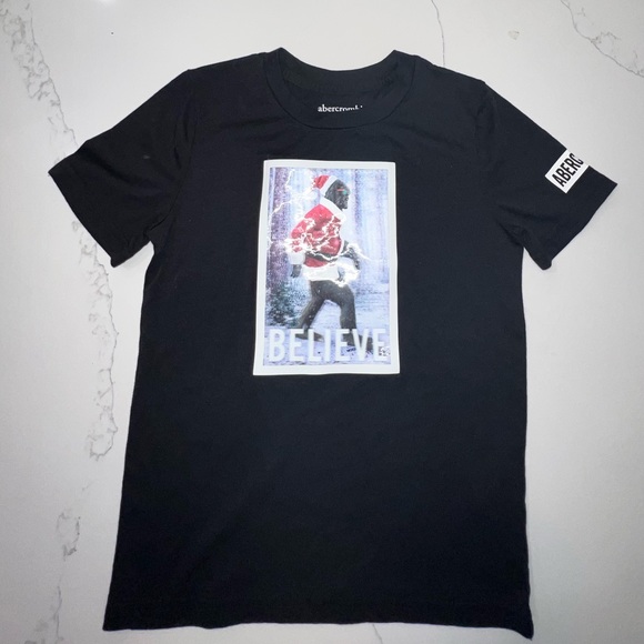 A&f Christmas Hologram shirt - Picture 2 of 5